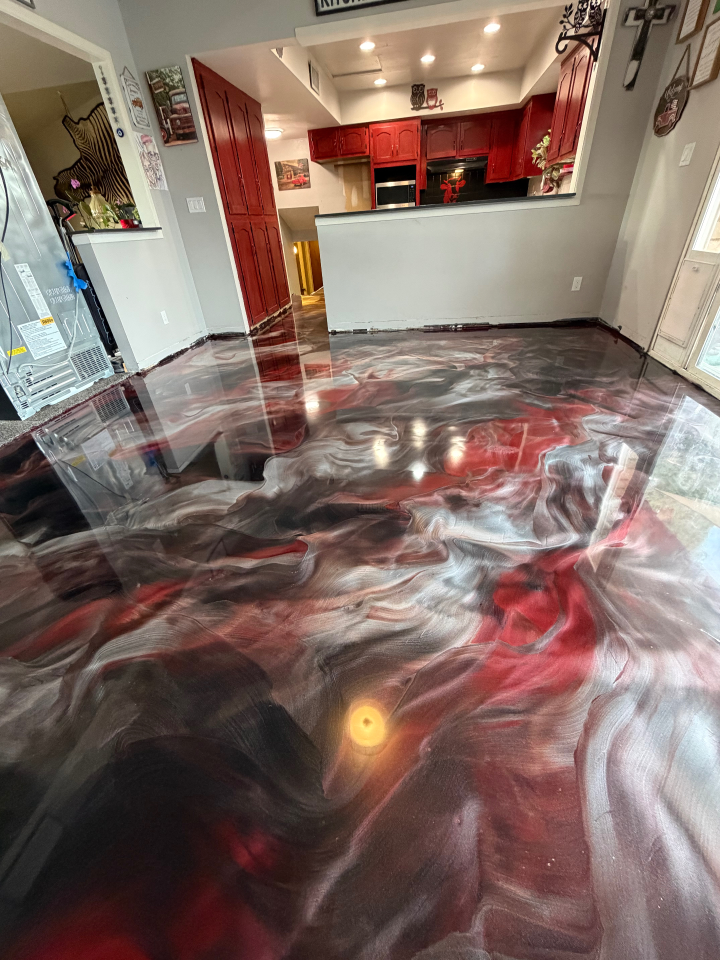 Crimson Metallic Home — Red, black and pearl metallic with high-gloss topcoat