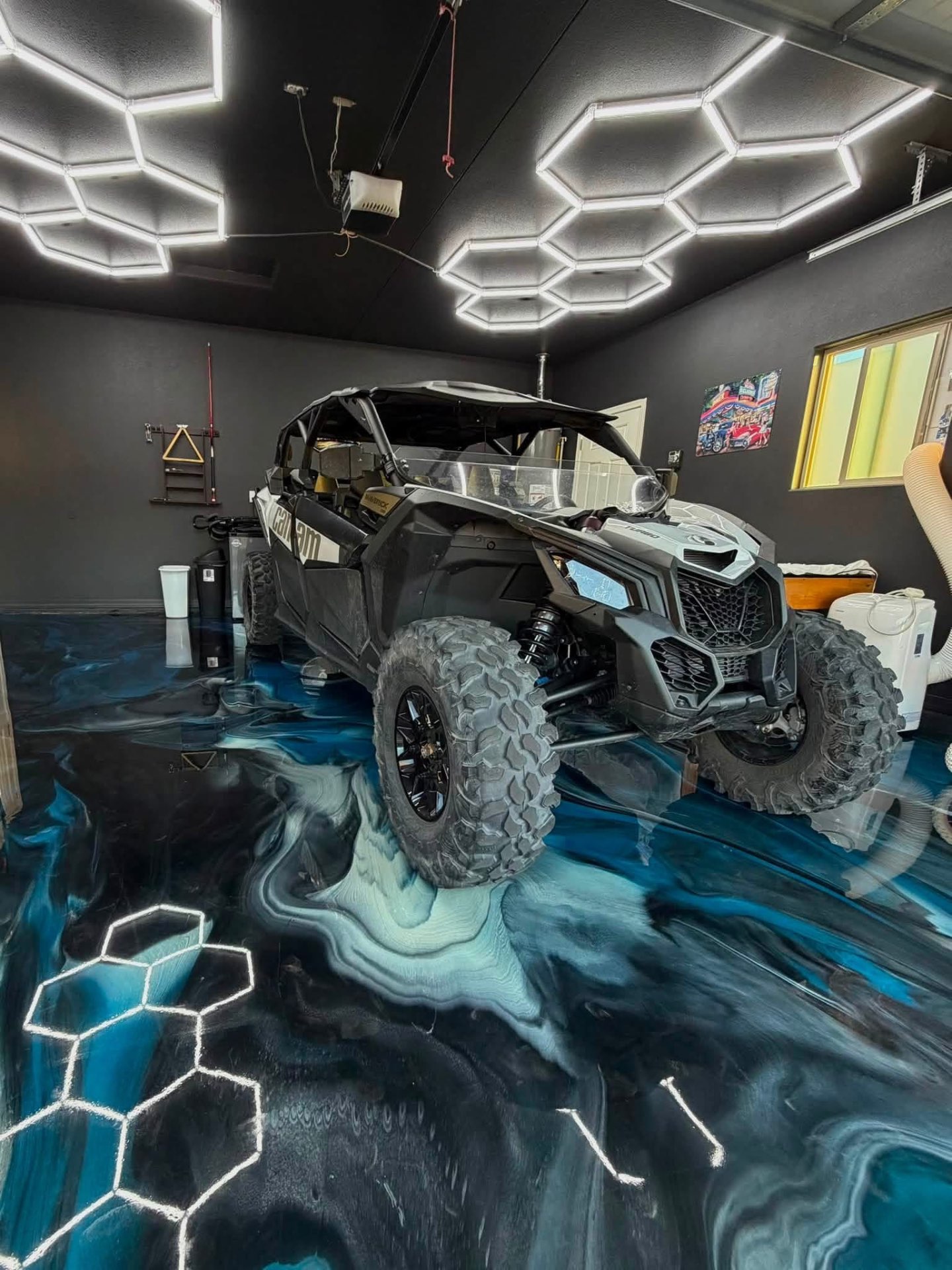 Glacier Metallic Garage — Blue, pearl and graphite metallic with high-gloss topcoat